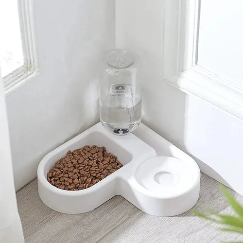 Automatischer Eck-Futter- & Wasserspender für Katzen und Hunde – Platzsparend, 2-in-1